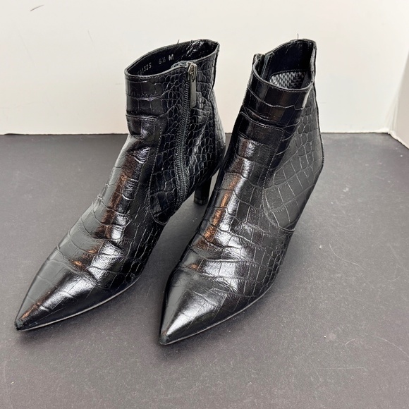 Aquatalia Marilisa Croc Embossed Black Leather Booties, size 6.5 - Picture 1 of 11